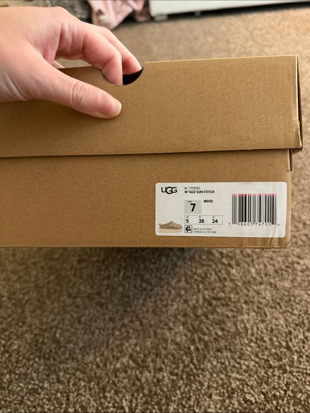 UGG Tazz Sun Stitch Slip-On size 7